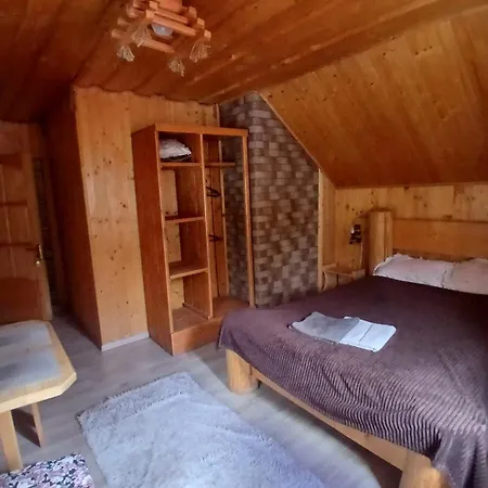 Деревянный коттедж сонячний дім *